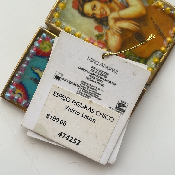 Mina Alvarez tiny folding mirror - Picture 4 of 5